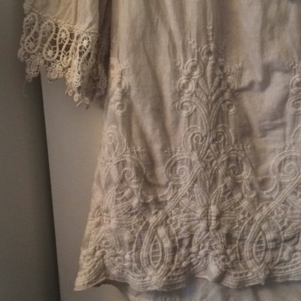 Embroidered Tunic - Picture 4 of 4